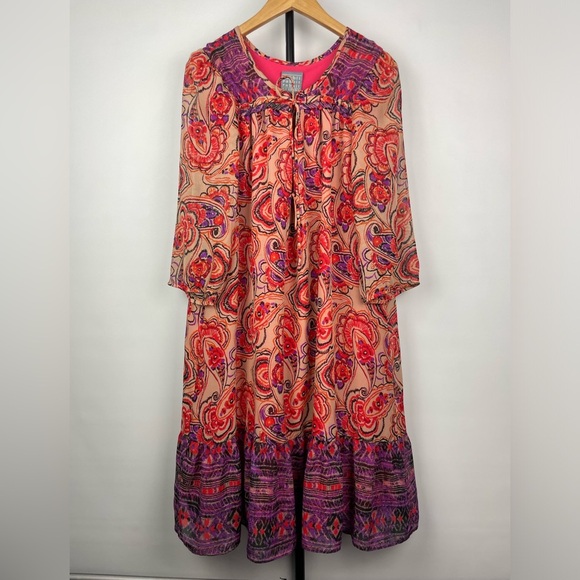 Rabbit Design Tan Purple Red Paisley Boho 3/4 Sleeve Babydoll Mini Dress - Picture 1 of 7